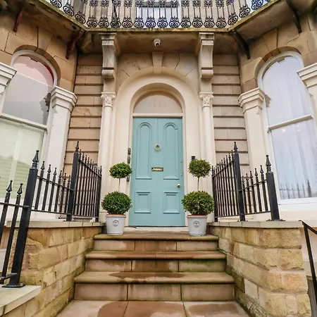 Derwent House - Everley * Scarborough