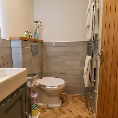 Derwent House - Everley Hotel *