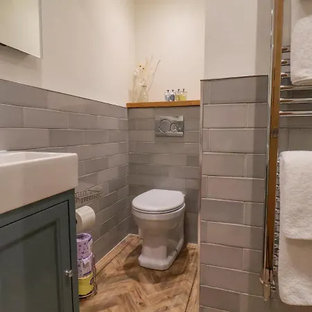 Derwent House - Everley *