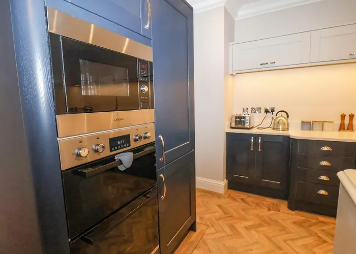 Derwent House - Everley Hotel *