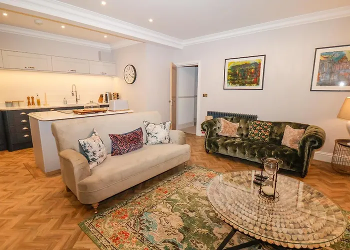 Derwent House - Everley *